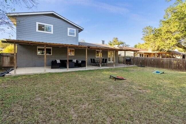 Building Photo - 6509 Sunstrip Dr