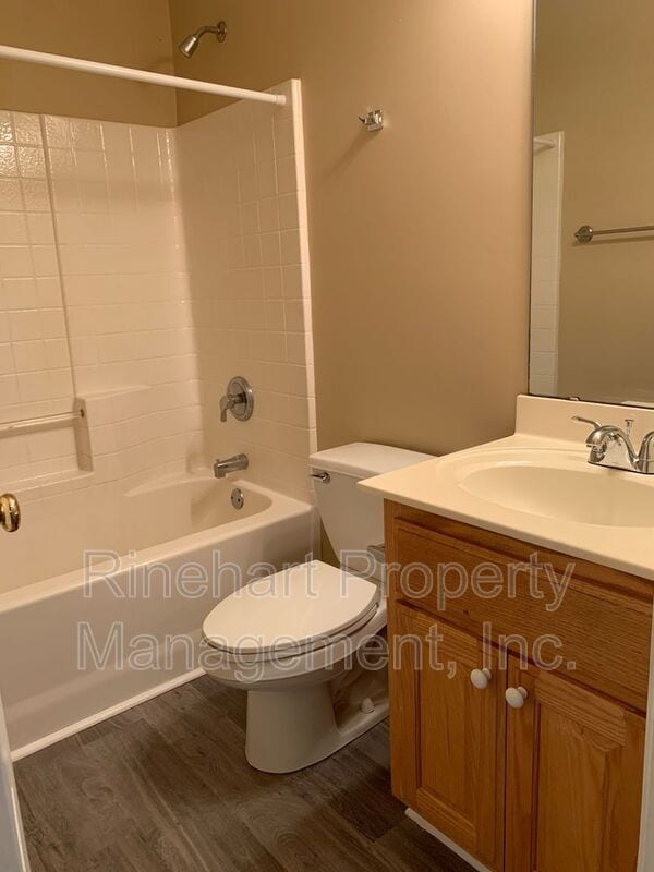 Building Photo - 6014 Featherstone Ct