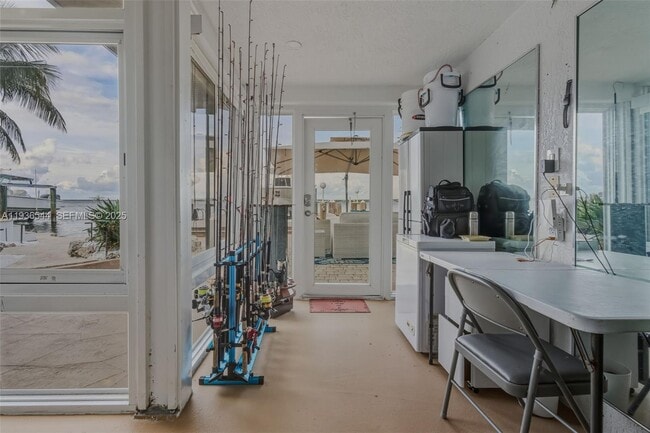 Building Photo - 16 North Dr