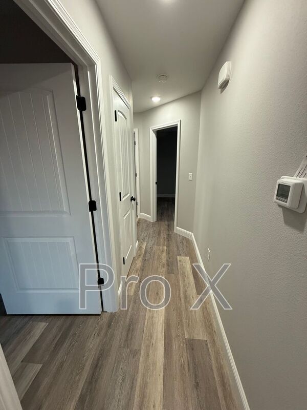 Building Photo - 113 W Lewis St