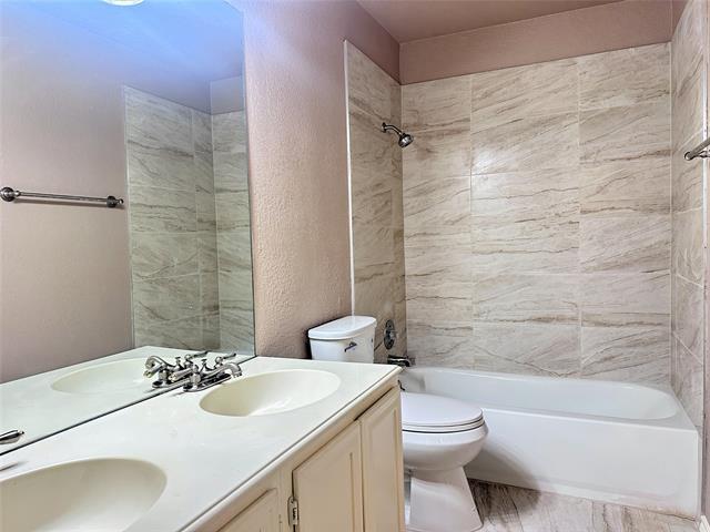 Building Photo - 8801 Vernon Ct