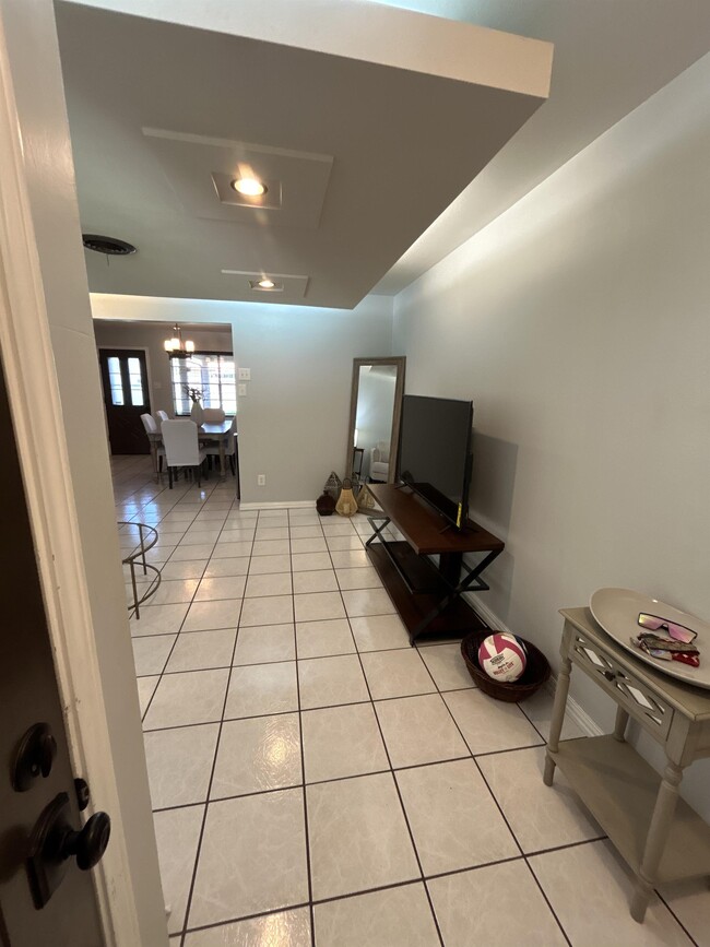 Building Photo - 11341 Dalron Dr