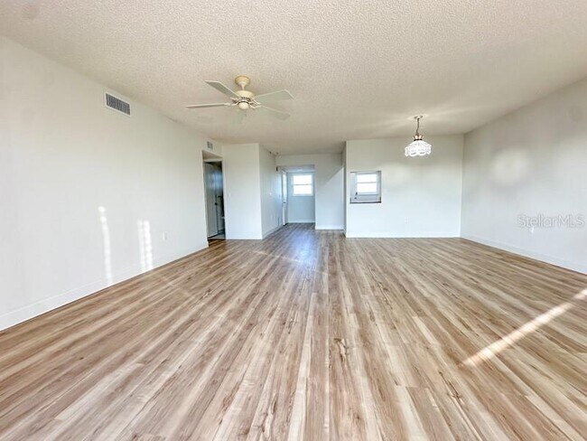 Building Photo - 3640 Ironwood Cir