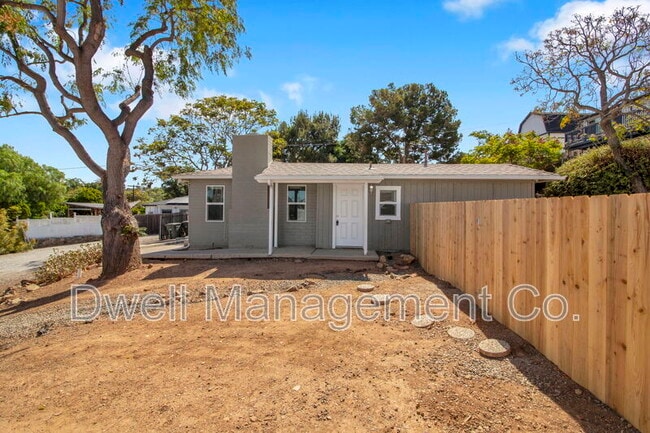 Building Photo - 9105 Rosedale Dr