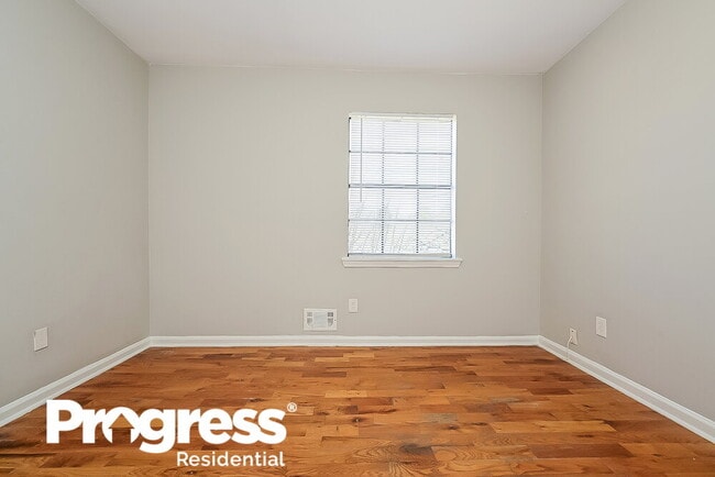 Building Photo - 6527 Cameron Rd