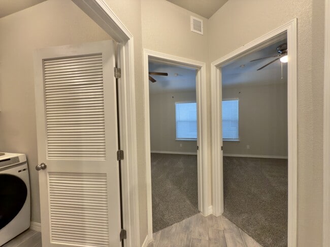 Building Photo - 13877 Paseo Perlas Dr