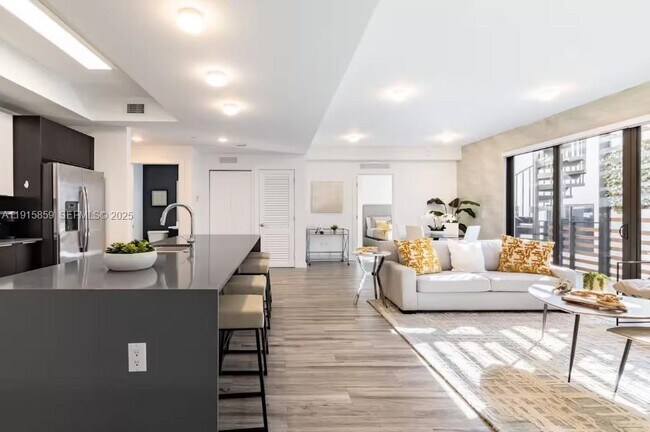 Building Photo - 2955 Bird Ave