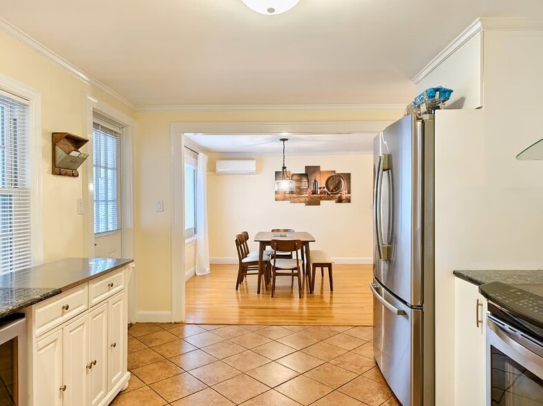 Building Photo - 760 Lynn Fells Pky