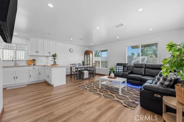 Building Photo - 707 N Park Ave