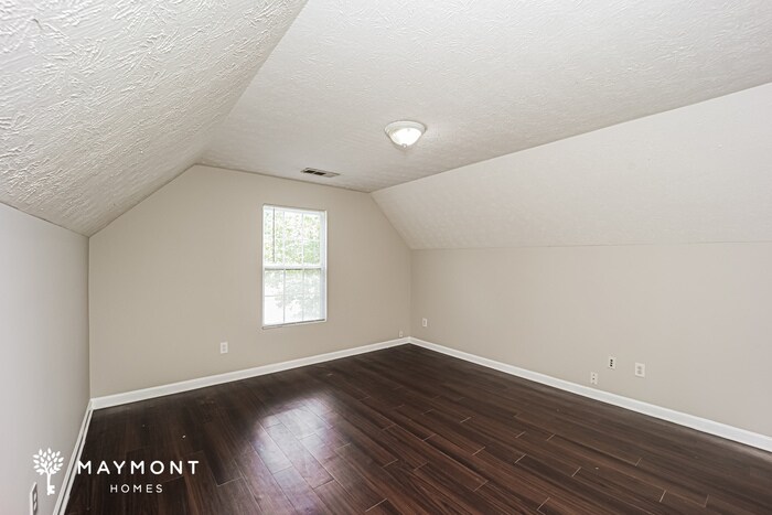 Building Photo - 5285 Cattail Ln