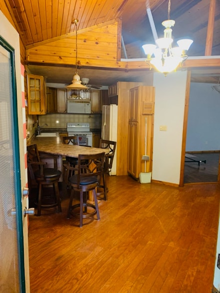 Building Photo - 138 Sherwood Dr