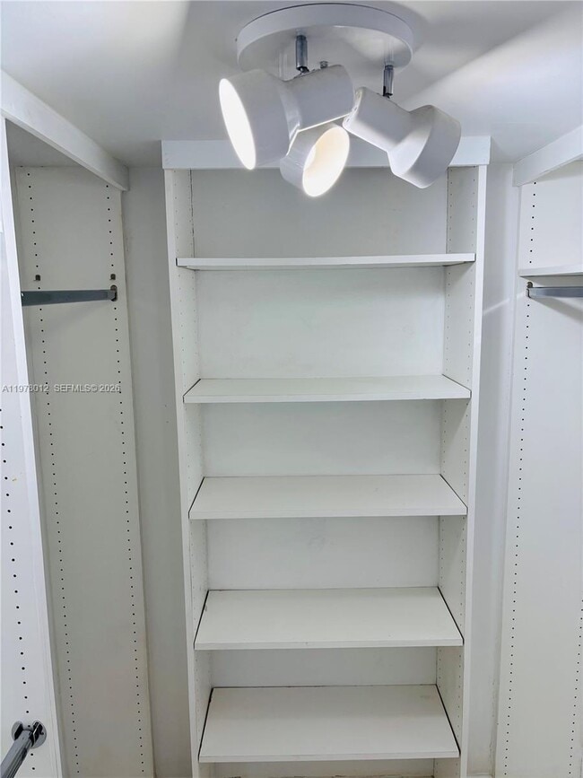 Building Photo - 2333 Brickell Ave