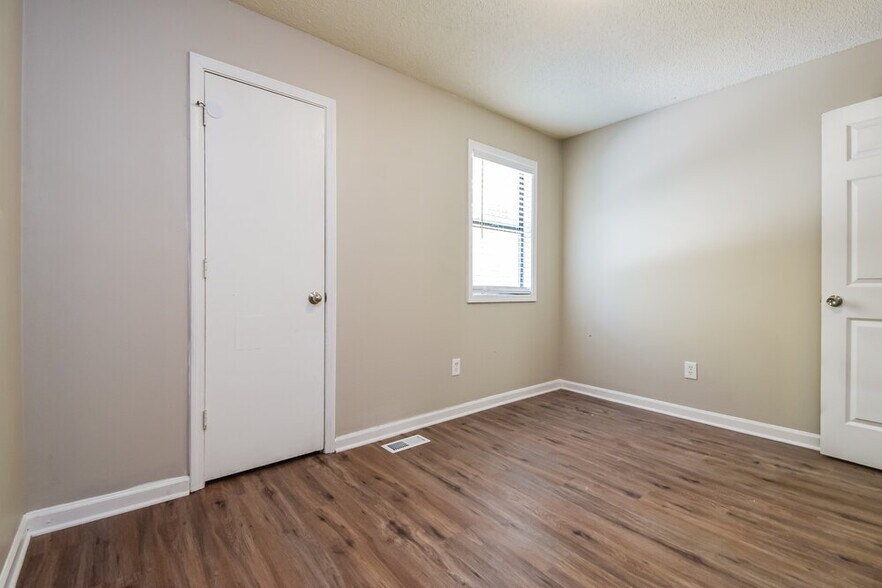 Building Photo - 5461 Austell Rd