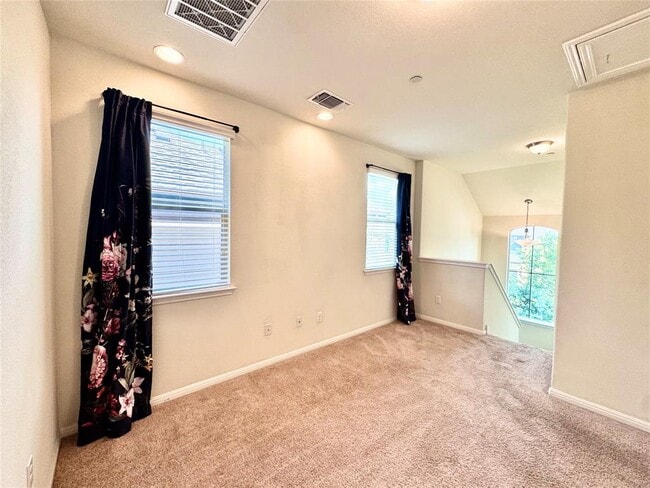 Building Photo - 1001 Zodiac Ln