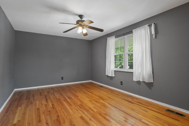 Building Photo - 926 Barbara Ann Ln