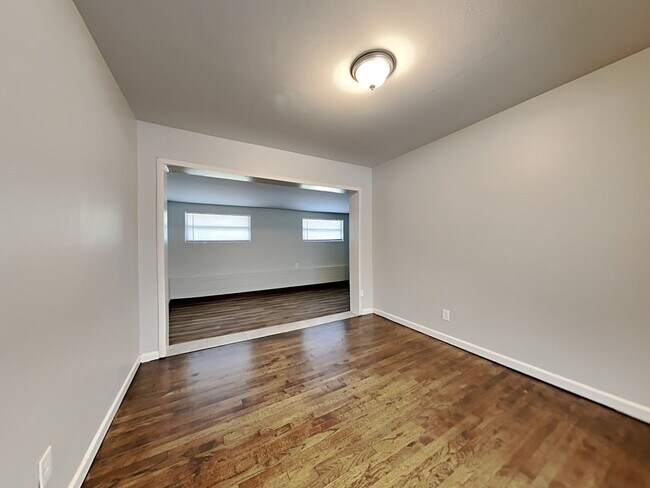 Building Photo - Renovated 3BR/2BA Home in Arlington Hills Jacksonville | Garage & Fenced Yard