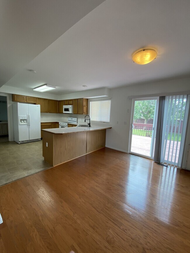 Building Photo - 4 bedroom - Canoe Creek