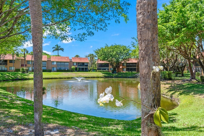 Building Photo - 11255 Green Lake Dr