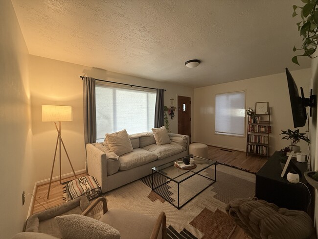 Building Photo - 3573 S 2300 E