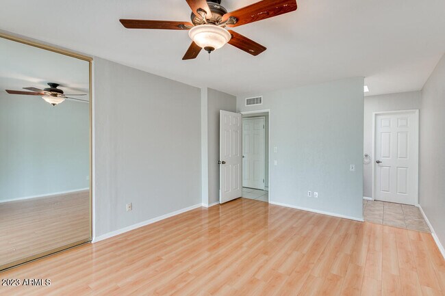 Building Photo - 5520 S Crows Nest Rd
