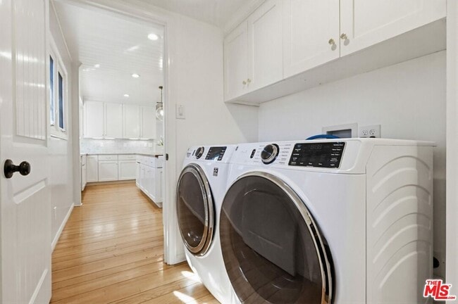 Building Photo - 12005 Hesby St