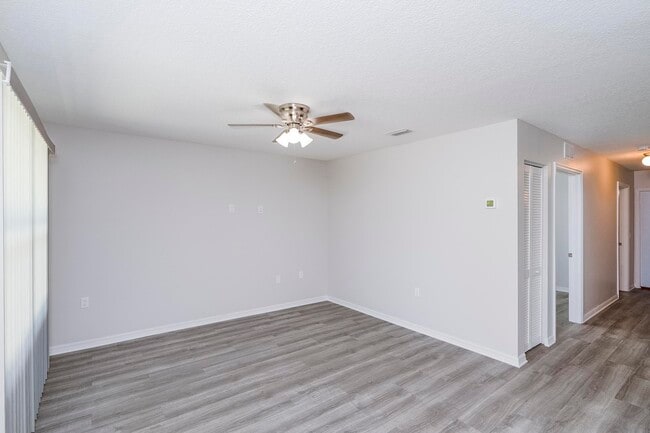 Building Photo - 874 Ervin St
