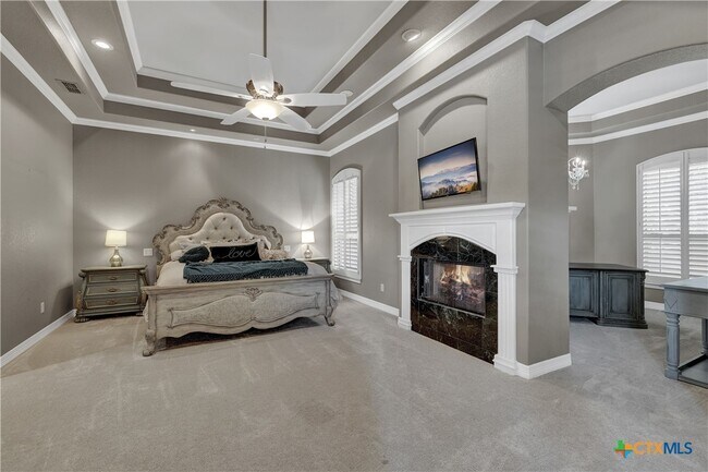 Building Photo - 9752 Trophy Oaks Dr