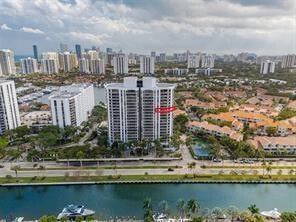 Building Photo - 3598 Yacht Club Dr