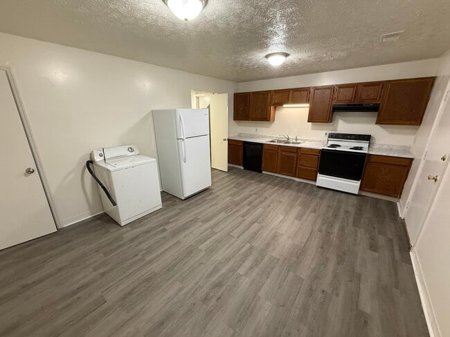 Building Photo - 3719 Trent Cir