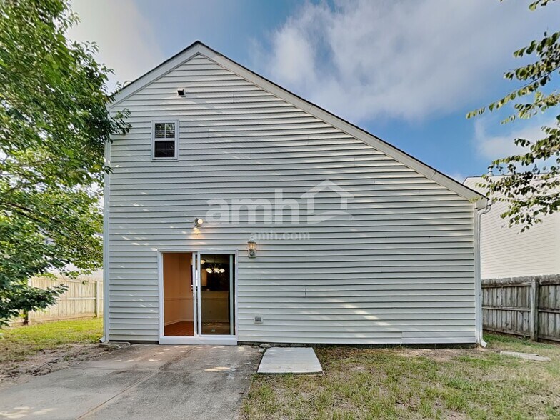 Building Photo - 4309 Standing Rock Way