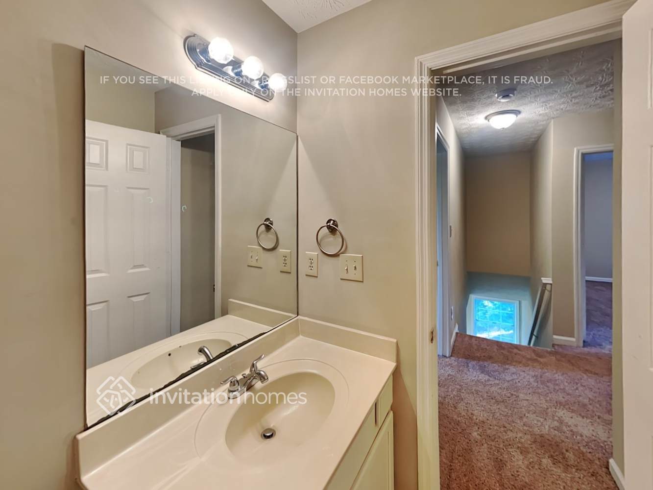Building Photo - 4026 Paloverde Dr