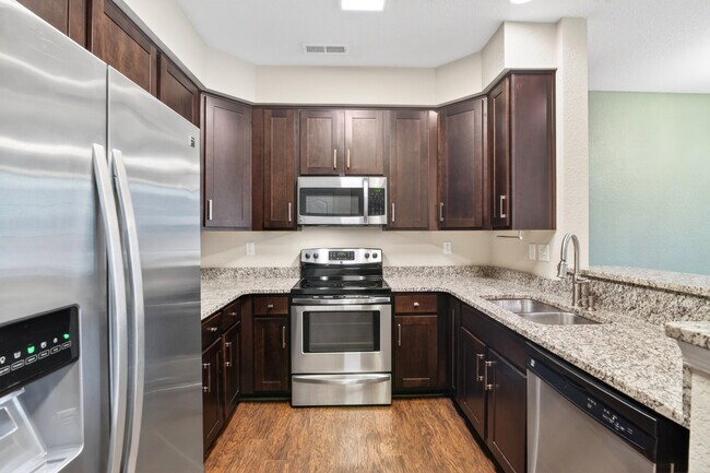 Building Photo - Beautiful 3-Bedroom Townhome in Hampton, VA | Available Sept 21