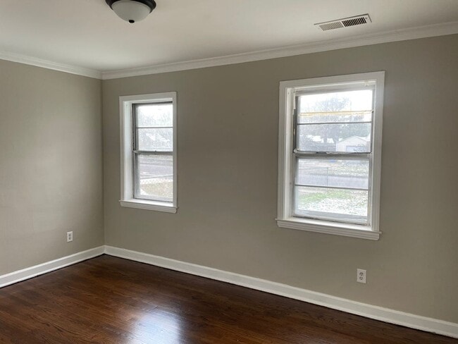 Building Photo - 4280 Emily Ave