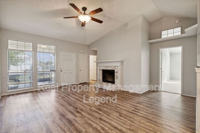 Building Photo - 327 Alyse Rd