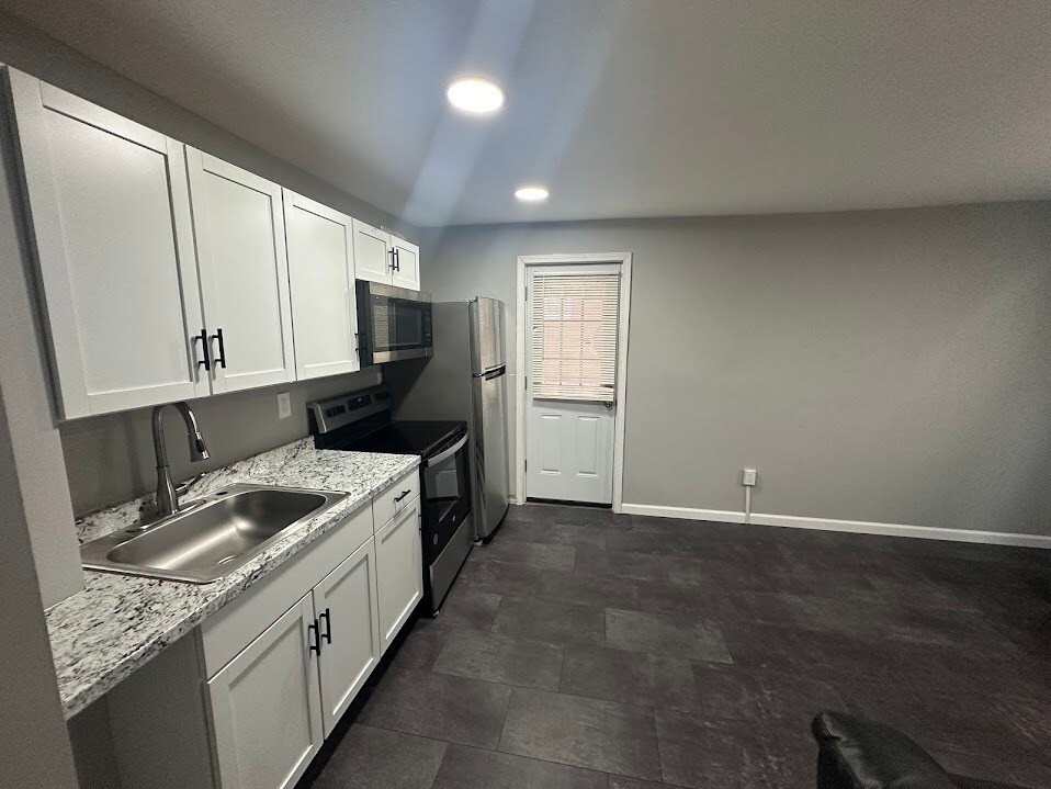 Building Photo - 41 Fayette St