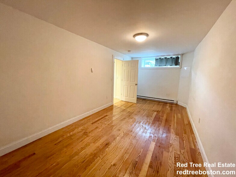 Building Photo - 96 L St