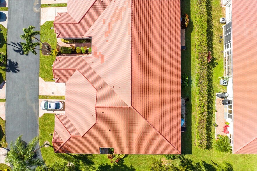 Building Photo - 2715 Quaking Leaf Ln