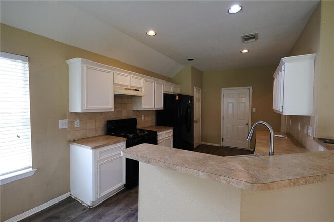 Building Photo - 2714 Cliffdale St