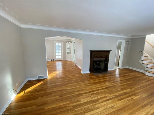 Building Photo - 4402 Silsby Rd