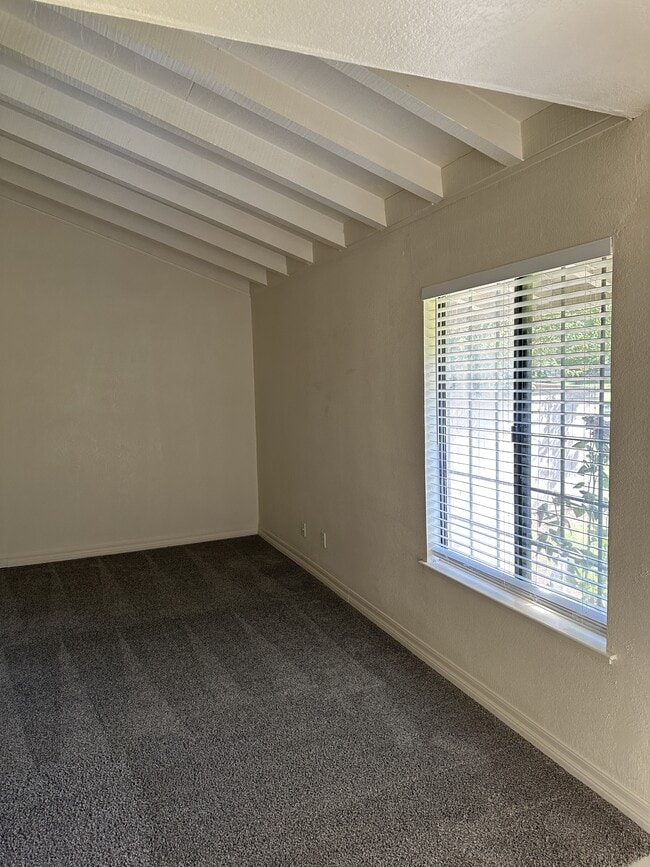Building Photo - 6734 Cumberland Pl