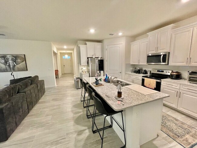 Building Photo - Sanford - 2 Bedroom, 2 Bathroom - $2,495.00