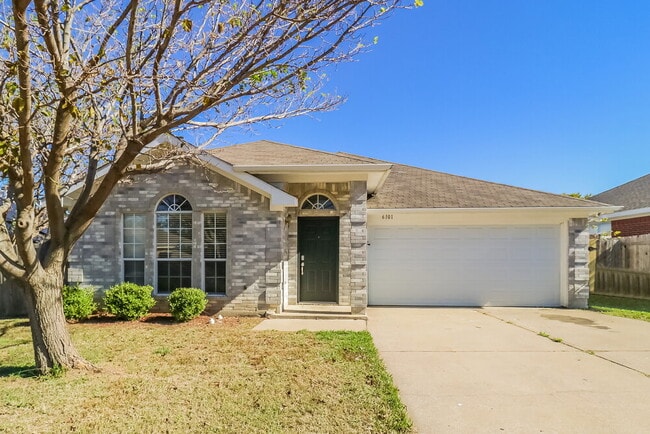Building Photo - 6101 Summerfield Dr