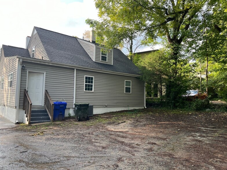 Building Photo - 1515 S Alston Ave