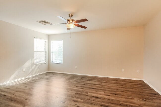 Building Photo - 12026 W Yuma St