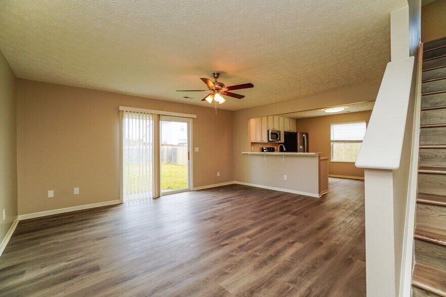 Building Photo - 3158 Kings Realm Ave