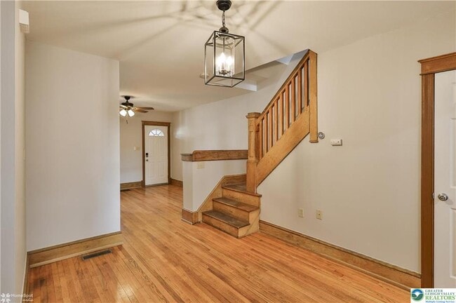 Building Photo - 1035 Spring St