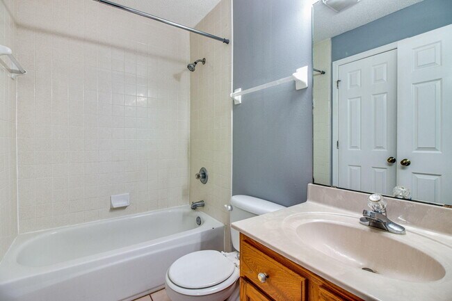 Building Photo - 200 Sandestin Ln