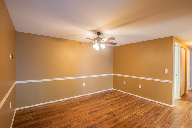 Building Photo - Lovely 2 BR/2 BA Condo in Germantown!