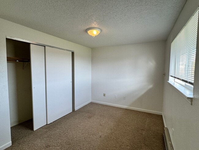 Building Photo - n5404