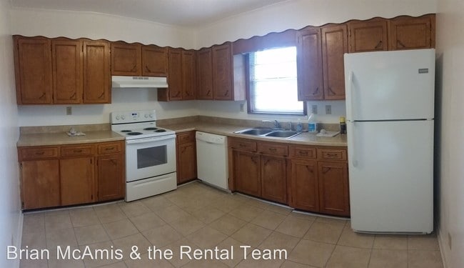 Building Photo - 1202 Sun Valley Dr